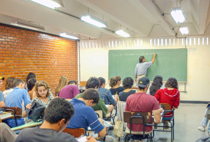 Alunos têm aulas gratuitas em Lorena (Foto: reprodução PML)