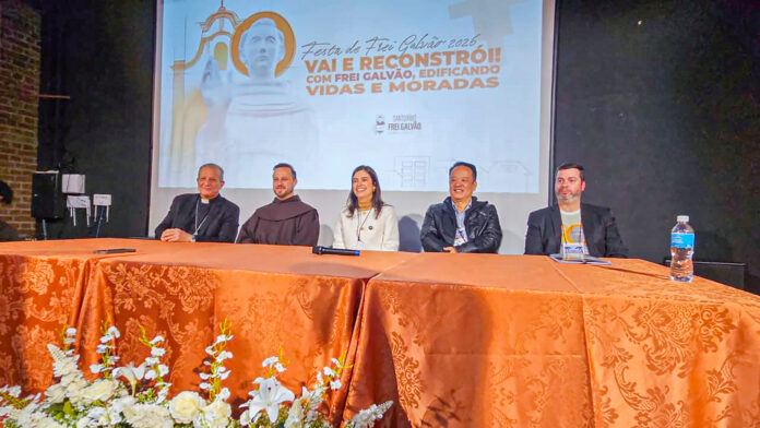 Representantes da Igreja e do poder público em evento que anunciou a festa de Frei Galvão e ampliação do apoio em Guará