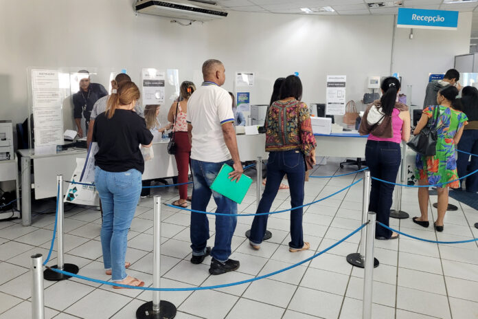 Atendimento ao público na marcação de perícias médicas em Guaratinguetá