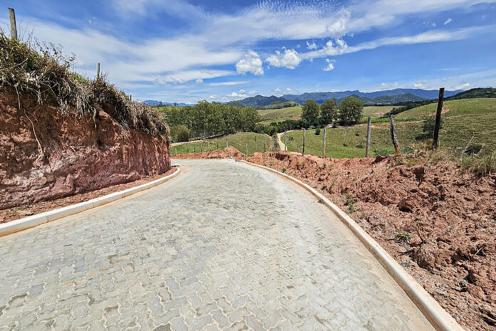 Estrada da zona rural de Lorena; proposta tem como foco oferecer suporte aos produtores afetados por quedas frequentes de energia