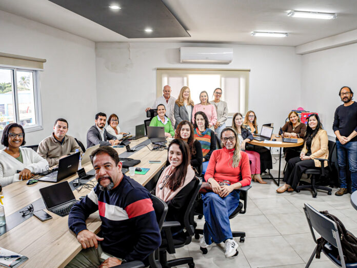 Reunião com representantes das redes municipais de ensino do Litoral Norte para elaboração de planos municipais