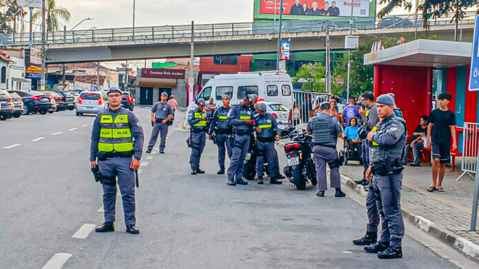Policiais participam de treinamento em Pinda; ação conta com parceria entre Município e forças de segurança pública
