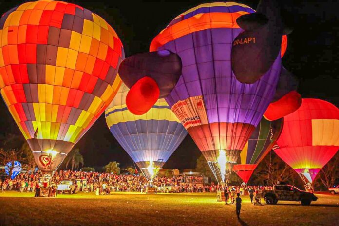Festival do Balão em Cruzeiro; evento, que é considerado um dos mais tradicionais da cidade, tem nova edição até o próximo domingo