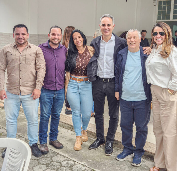 Ex-vereador Fabio Crispim, assessor Guilherme Junqueira, a empresária Ana Áurea, o auditor fiscal e postulante a federal Rodrigo Spada, o ex-presidente da Câmara João Pita e a candidata a deputada estadual Dani Dias