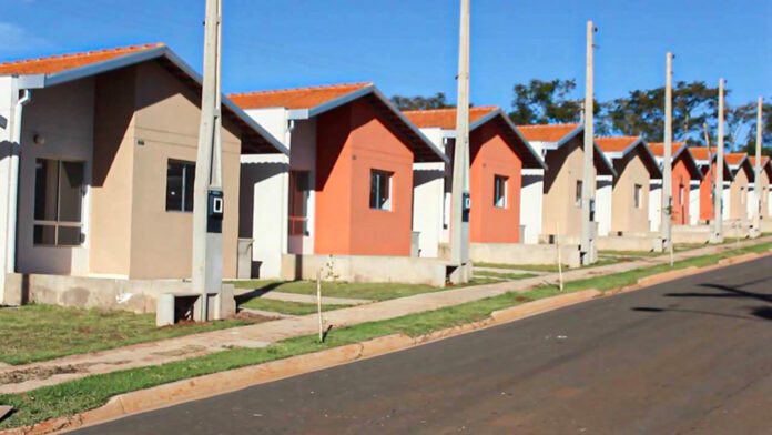 Prefeitura de Caraguatatuba alerta para golpe que promete falsa contemplação de casa própria a moradores