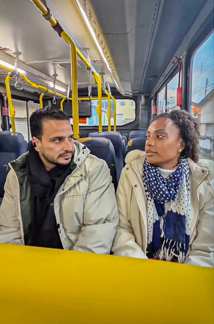O prefeito Rominho apresentou novos veículos para atendimento gratuito no transporte gratuito nas ruas de Piquete