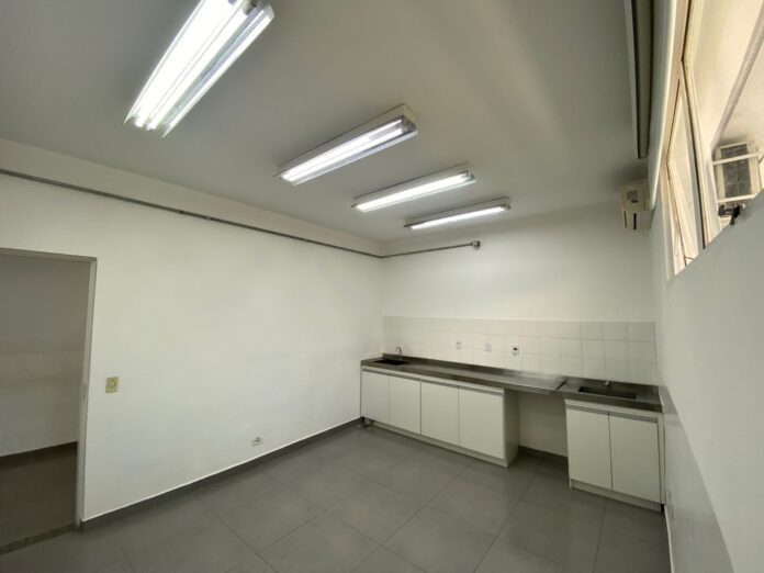 Sala na Unidade Básica de Saúde do Ipê 2, que passa por obra de ampliação em Pindamonhangaba