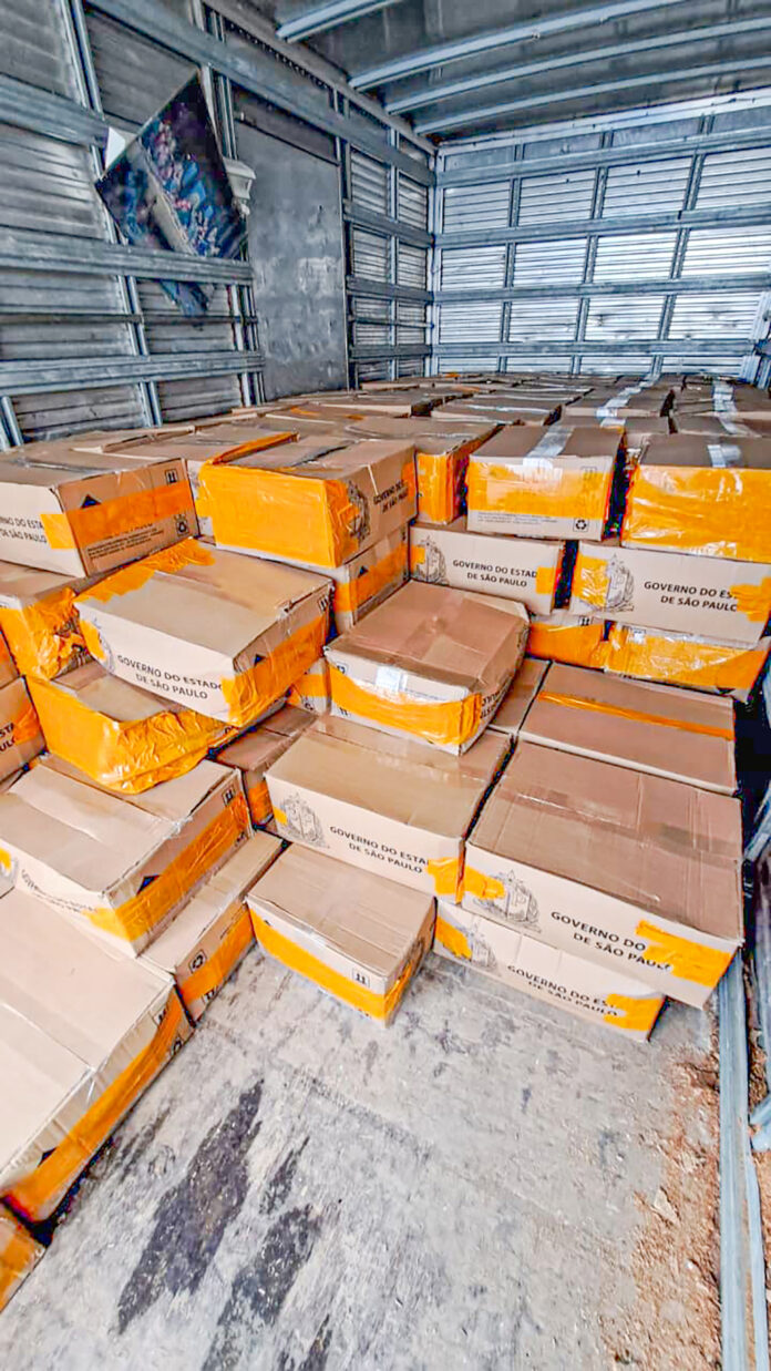 Cestas básicas que começaram a ser entregues nesta terça-feira após dias de espera em nova polêmica com vereador (Foto: Divulgação PMA)