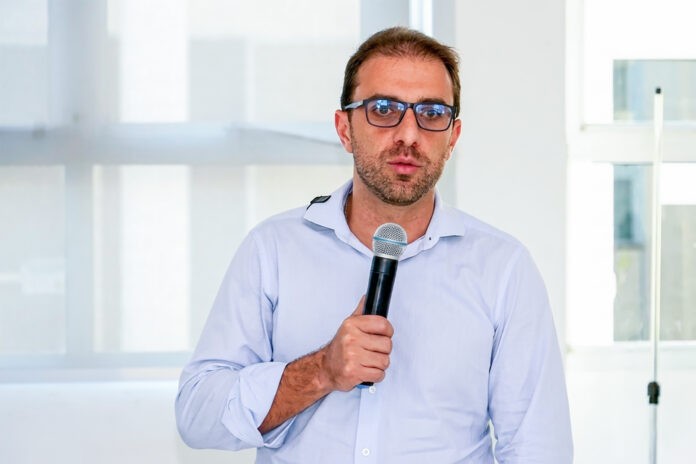O prefeito Mateus Silva, que teve pedido negado pelo Tribunal de Justiça de São Paulo para barrar Taxa do Lixo (Foto: Reprodução)