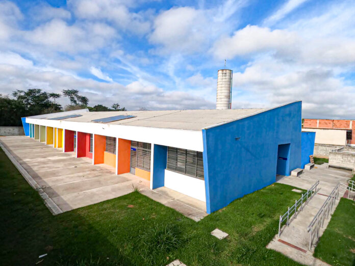 A nova creche em construção; unidade faz parte dos planos da Prefeitura para ampliar atendimento em Canas