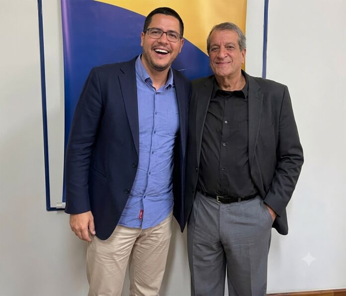 O ex-prefeito Aguilar Junior e o presidente do PL, Valdemar da Costa Neto; emendas do partido para Caraguá são questionadas