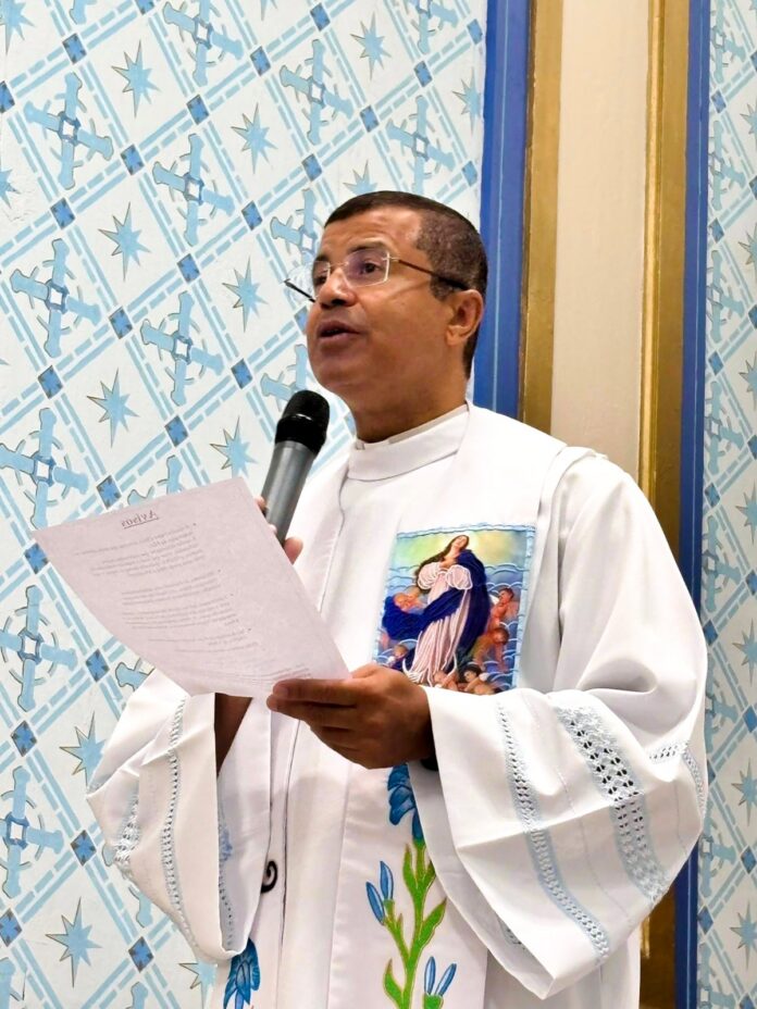 O padre Marcelo Mota, acusado de importunação sexual contra meninas, filhas do próprio primo; caso segue sob segredo de justiça