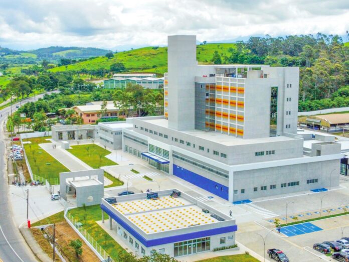 O Hospital Regional de Cruzeiro, que ampliou o número de vagas para atender 17 municípios do Vale (Foto: Arquivo Atos)